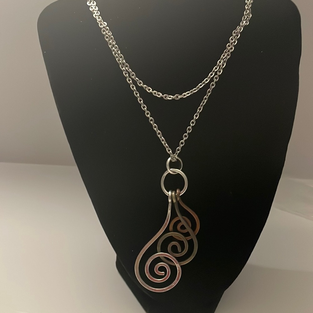 Tri colored swirl necklace and pendant